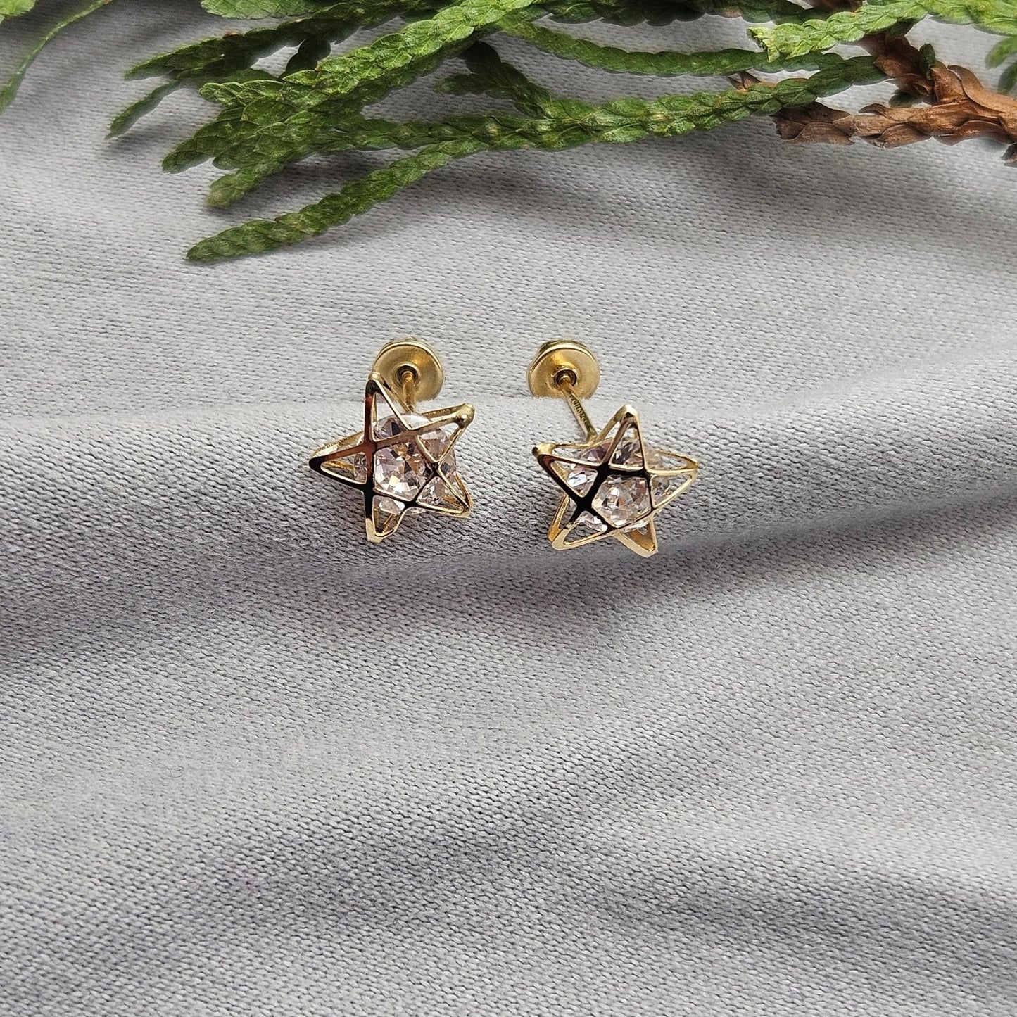 Hollow Star Earrings, 10K Gold